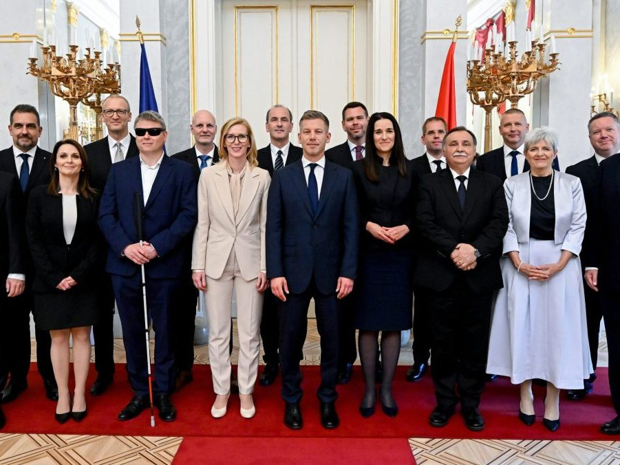 Vláda Pétera Magyara.