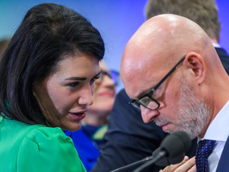 Na snímke Jana Bittó Cigániková a Branislav Gröhling.