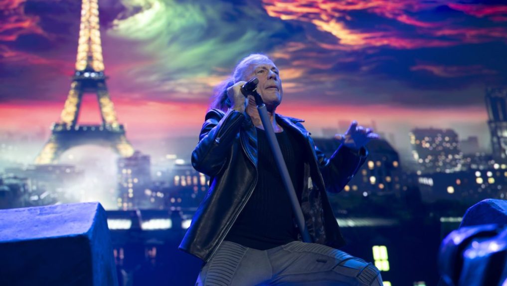Spevák Iron Maiden Bruce Dickinson.