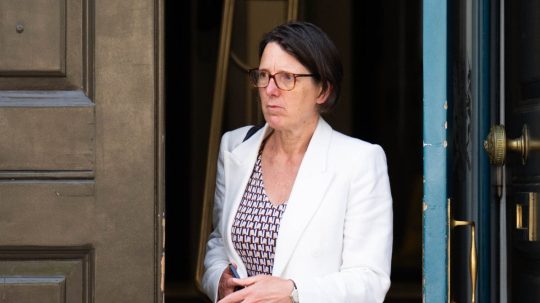 Šéfka britskej spravodajskej služby varuje pred ruskými hybridnými útokmi: Žijeme v ére radikálnej neistoty