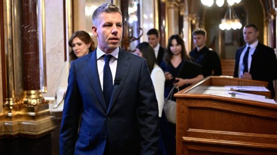 Na snímke Péter Magyar.