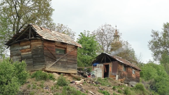 dve chatrče