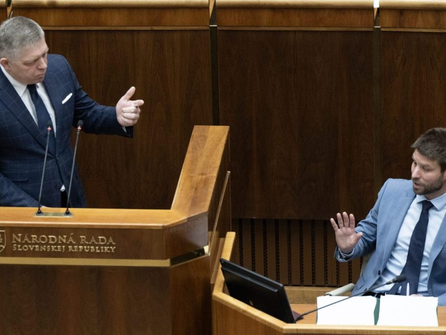 Štátny prieskum: Smer-SD by v júni predbehol PS, do parlamentu by sa dostalo sedem strán