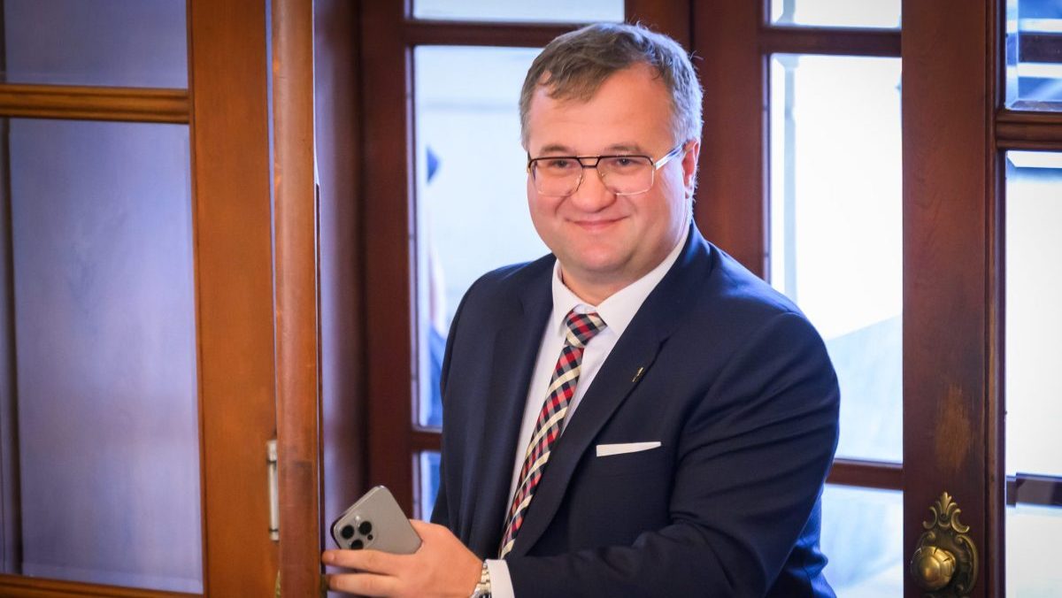 &Scaron;alitro&scaron; tvrd&iacute;, že jeho rodina sa stala obeťou intr&iacute;g Hlasu. Strana sa ohradila