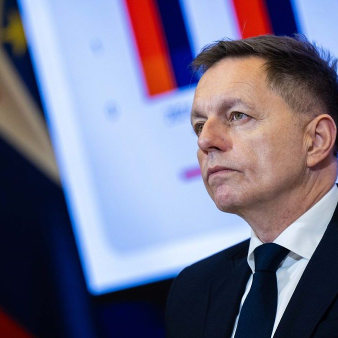 Guvernér NBS Peter Kažimír.