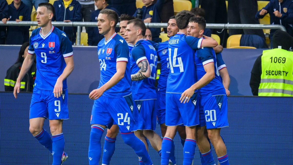 Sledujte NAŽIVO: Slovensko host&iacute; Čiernu Horu, veľk&aacute; rozl&uacute;čka Pekar&iacute;ka s reprezent&aacute;ciou