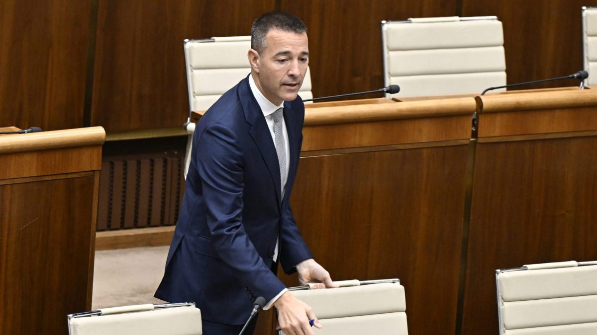 Minister Drucker nariadil preverenie syst&eacute;mu ePrihl&aacute;&scaron;ok. Priznal technick&eacute; probl&eacute;my, jeho kolaps v&scaron;ak odmietol