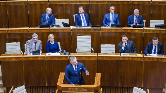 Poslanci Národnej rady SR.