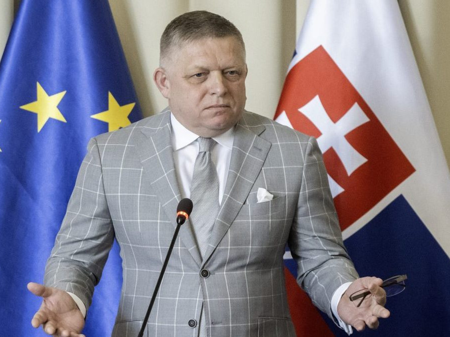 Premiér SR Robert Fico.