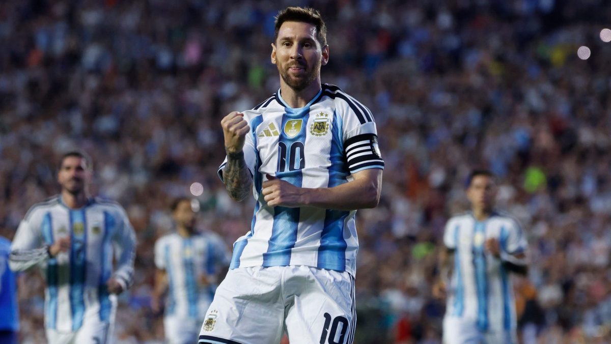 Streleck&yacute; rekord&eacute;r M. Klose: L. Messi je najlep&scaron;&iacute; futbalista v&scaron;etk&yacute;ch čias