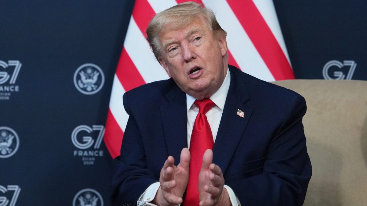 Trump vyzval Rusko na uzavretie dohody s Ukrajinou. Vojnu označil za &scaron;ialenstvo