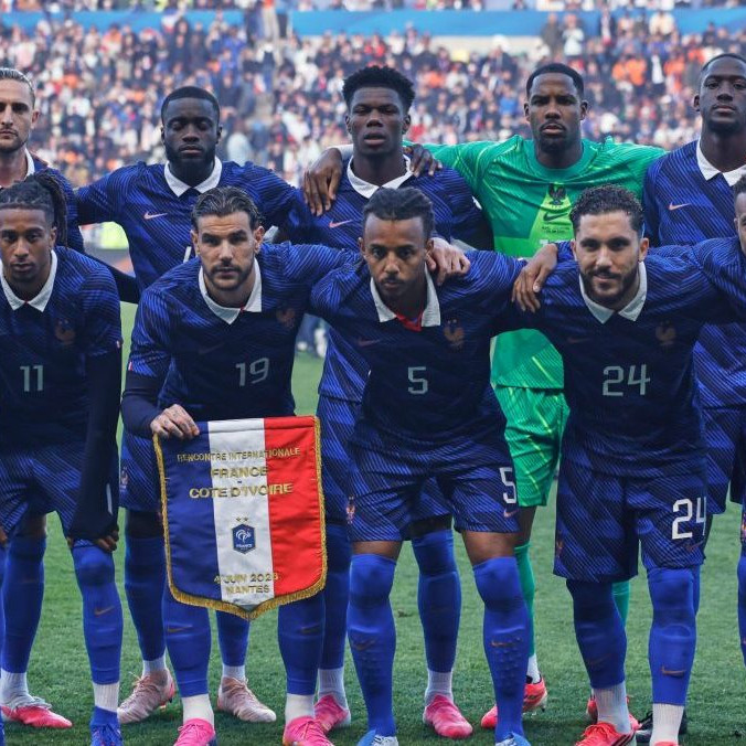 Futbalisti Francúzska pózujú pred prípravným duelom pred MS 2026.