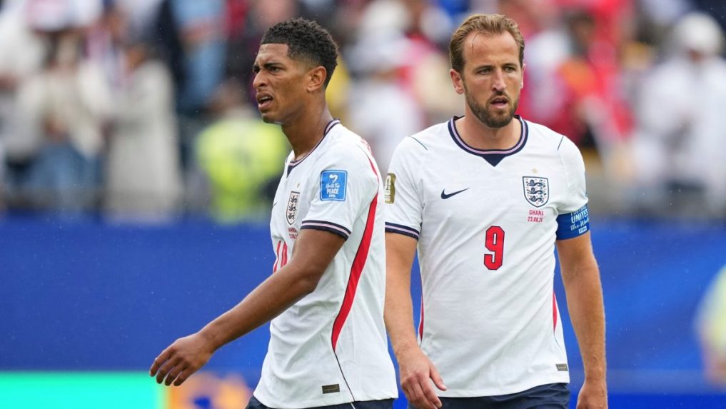 Angličania Jude Bellingham a Harry Kane.