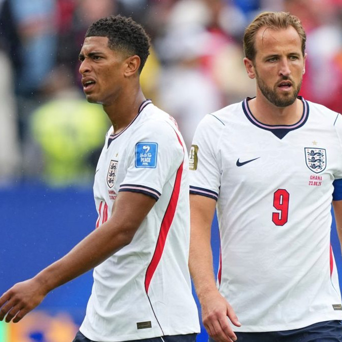 Angličania Jude Bellingham a Harry Kane.