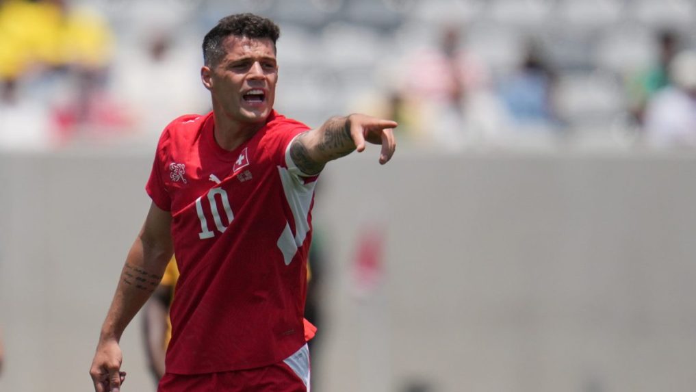 &Scaron;vajčiarsky stredopoliar Granit Xhaka