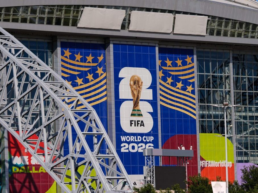 FIFA mení pravidlá na poslednú chvíľu: Fanúšikom zakázala priniesť si na štadión fľašu s vodou