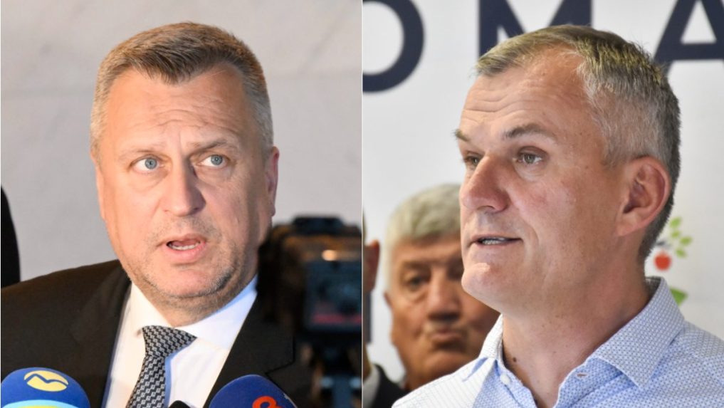 Na snímke Andrej Danko (SNS) a Roman Malatinec (Strana Vidieka).
