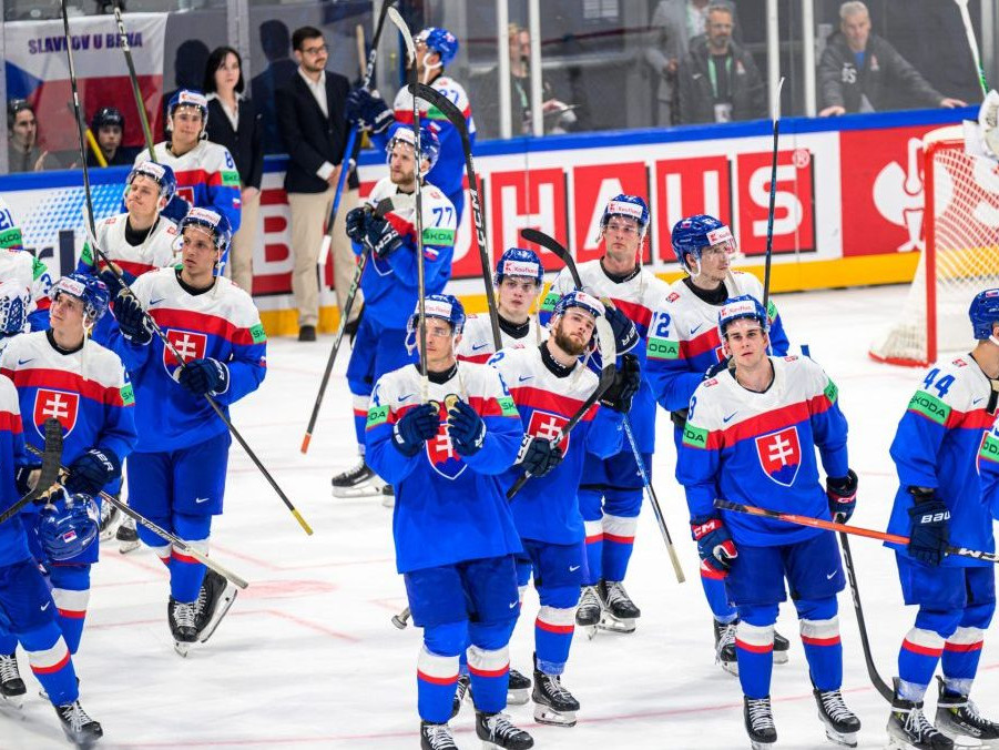 Na snímke hokejisti Slovenska na MS sveta 2026.