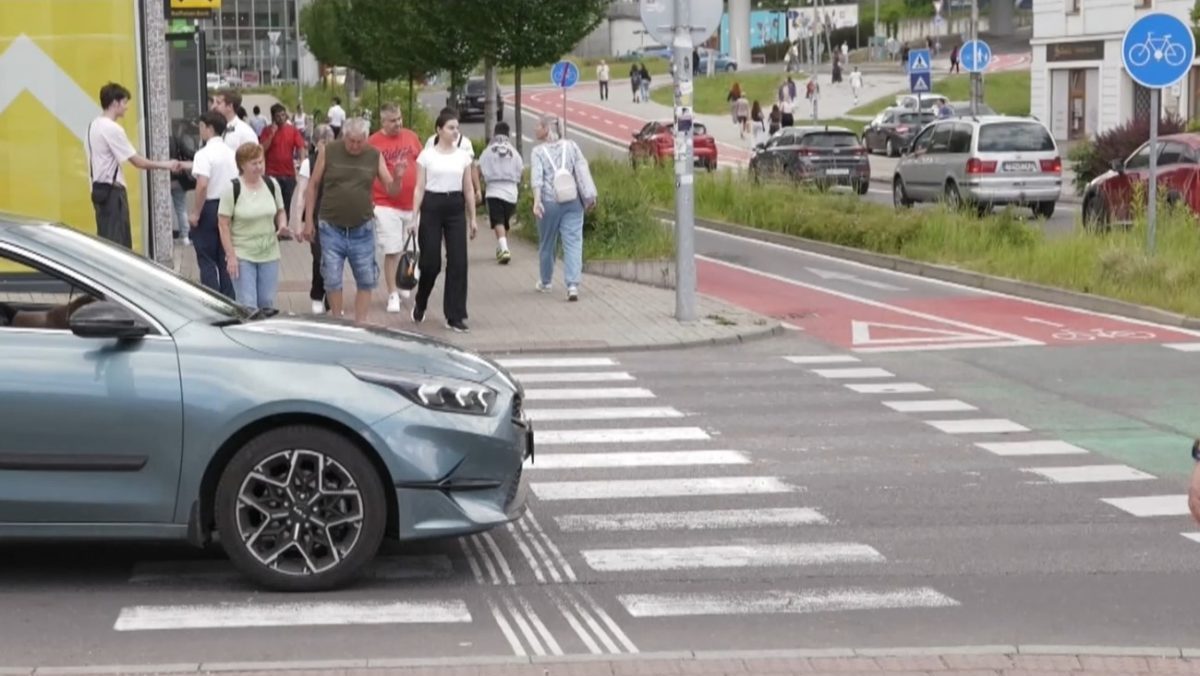 Z probl&eacute;movej križovatky v Banskej Bystrici si už ľudia vytvorili hanliv&eacute; pomenovanie. Mesto znova rie&scaron;i jej premenu