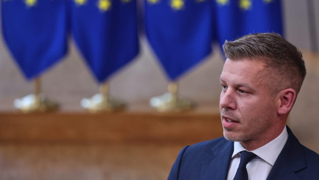 Na snímke Péter Magyar.