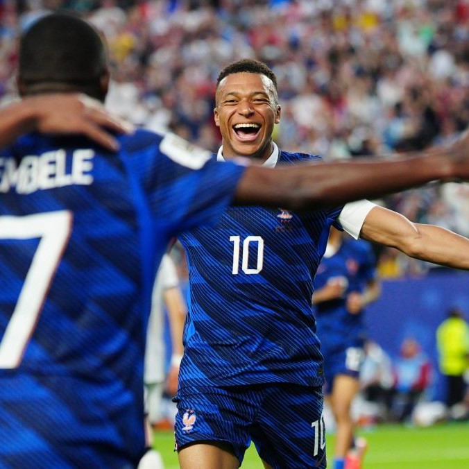 Na snímke Mbappe.