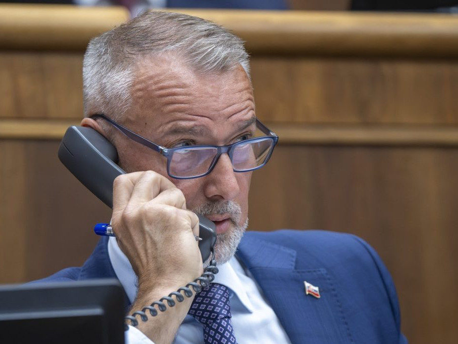 Na snímke predseda parlamentu SR Richard Raši (Hlas-SD).