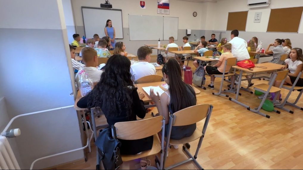 žiaci v triede
