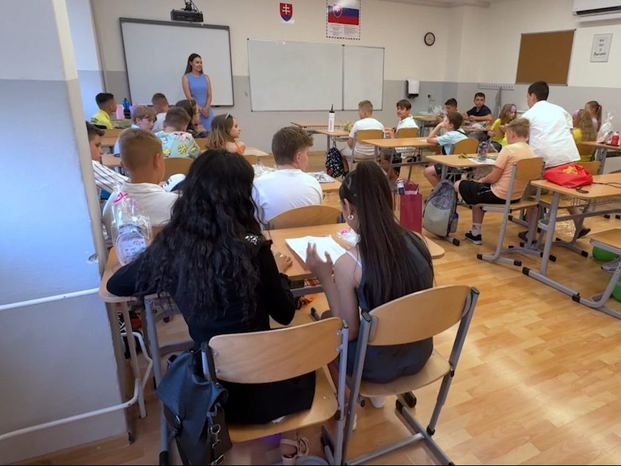 žiaci v triede