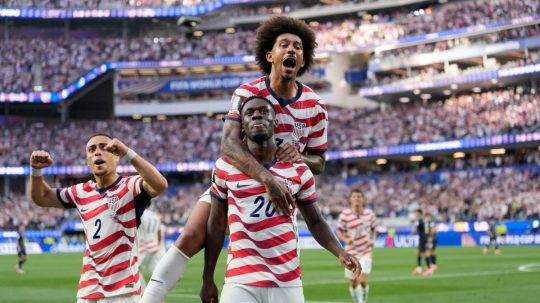 Futbalisti USA sa tešia z gólu.