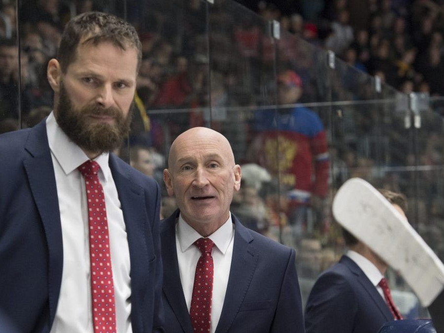 Michal Handzuš a Craig Ramsay.