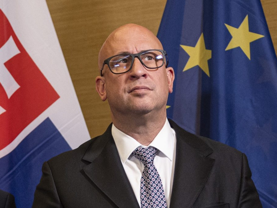Minister dopravy Jozef Ráž.