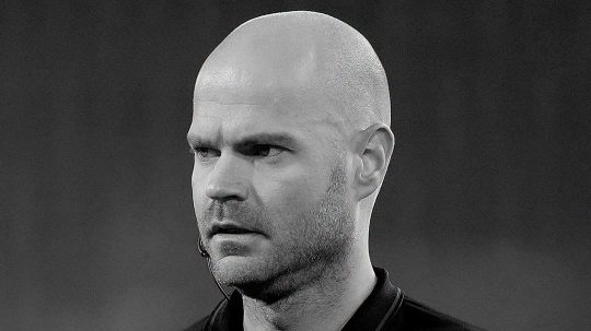Futbalový rozhodca Rob Dieperink.