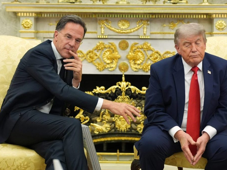 Generálny tajomník NATO Mark Rutte a prezident USA Donald Trump.