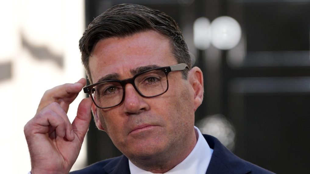 Na snímke Andy Burnham.