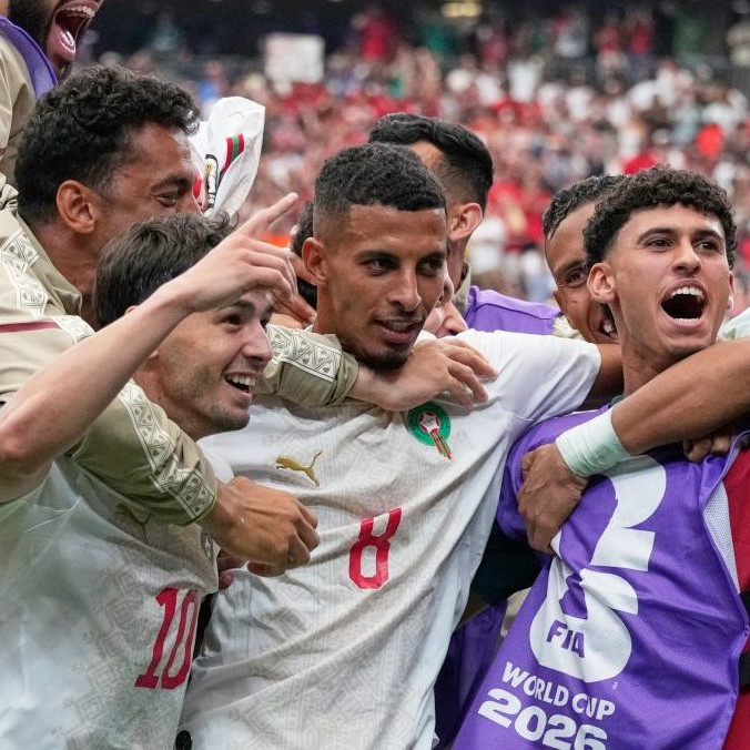Futbalisti Maroka oslavujú gól.