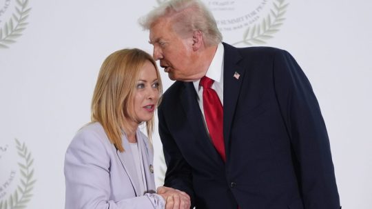 Prezident USA Donald Trump a premiérka Talianska Giorgia Meloniová.
