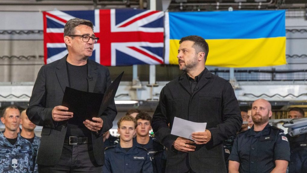 Nový britský premiér Andy Burnham a Volodymyr Zelenskyj.