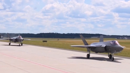 Trump zdôraznil lojalitu Turecka, USA zrušia sankcie a prehodnotia aj zrušený predaj stíhačiek F-35