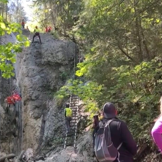 V Slovenskom raji musíte počítať s kolmými rebríkmi vo výške.