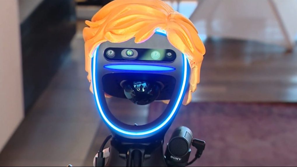 Na snímke Robot Štvorec.