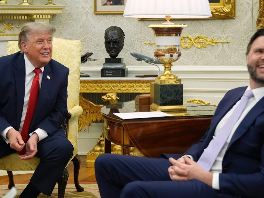 Na snímke Donald Trump a J. D. Vance.
