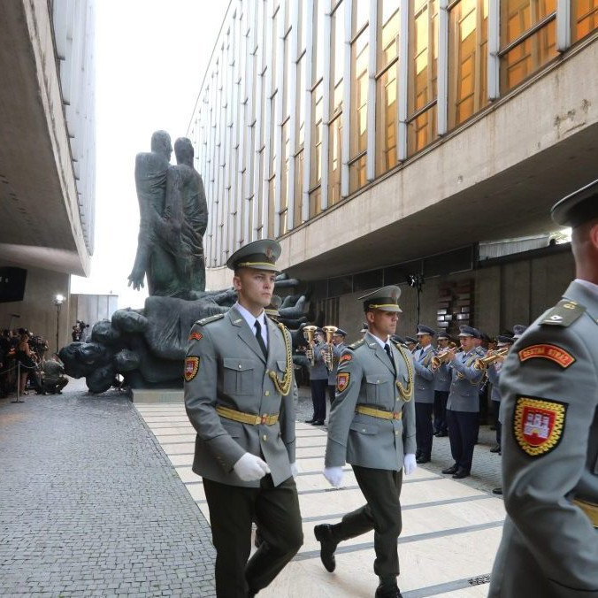 čestná stráž Ozbrojených síl SR na oslavách 81. výročia Slovenského národného povstania (SNP) v areáli Múzea SNP v Banskej Bystrici