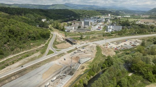 Výstavba cesty R1 Banská Bystrica - Slovenská Ľupča.