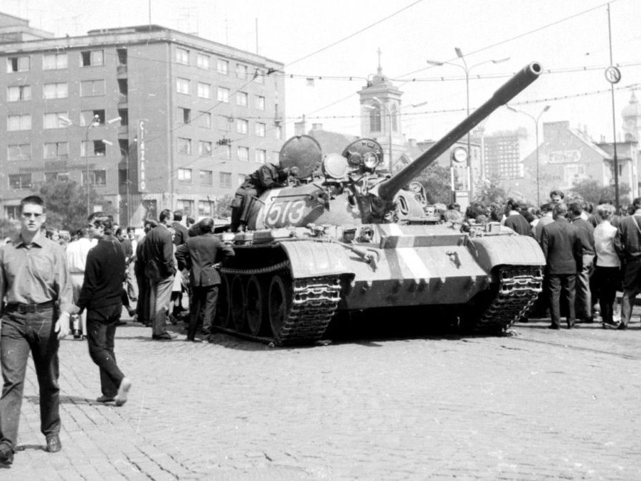 Tank na bratislavskej Štúrovej ulici 22. augusta 1968.