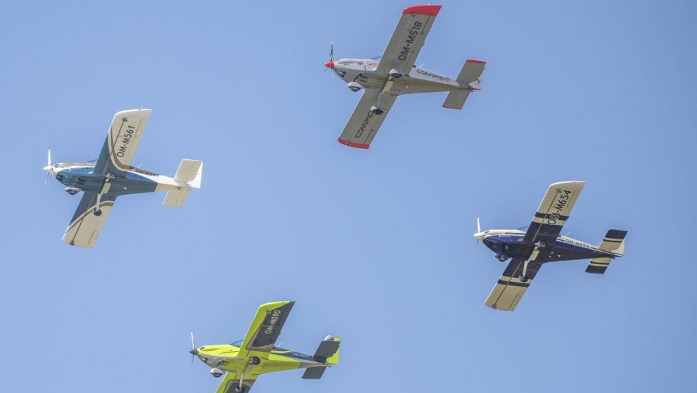 Lietadlá SD - 4 Viper Sky box Slovakia počas Medzinárodných leteckých dní SIAF 2023.