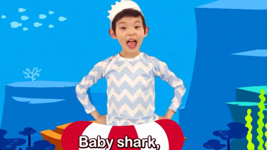 VIDEO: Baby Shark je späť. Chlapec, ktorý sa preslávil známou detskou skladbou, vydal po rokoch debutový singel