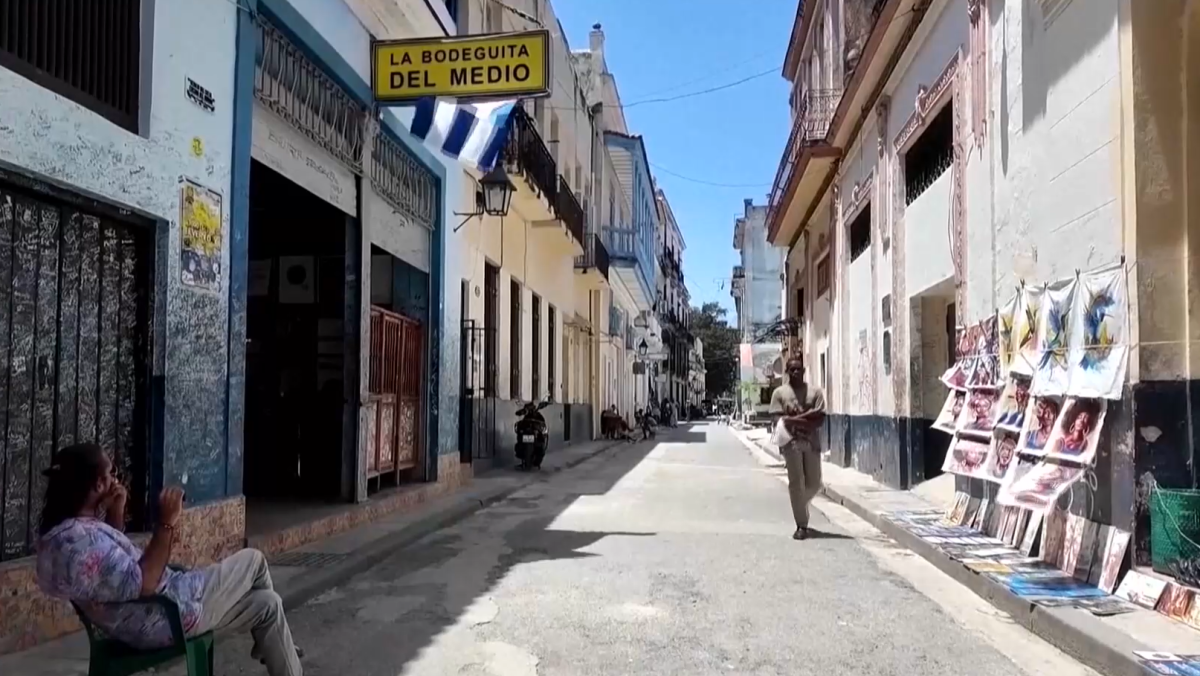Kuba prichádza o turistov aj živobytie. Pokles návštevnosti zatvára hotely, tisíce ľudí sú bez práce
