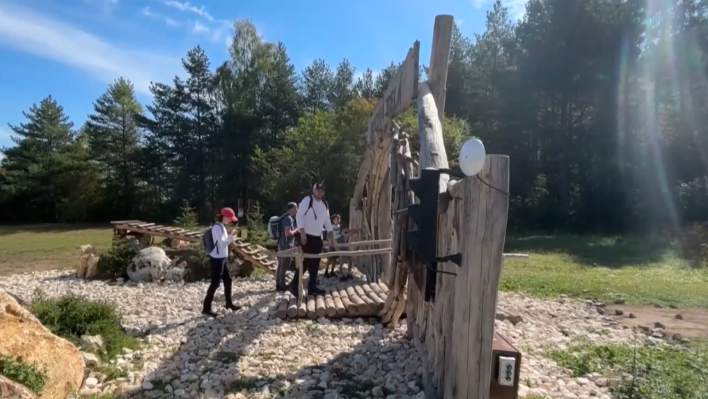Na snímke semafor pred vstupom do Suchej Belej.