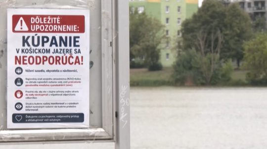 Tabuľa pri Košickom jazera.