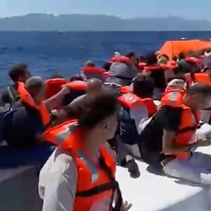 Na palube osobného trajektu typu katamarán sa podľa neho v čase incidentu nachádzalo dovedna 267 ľudí.
